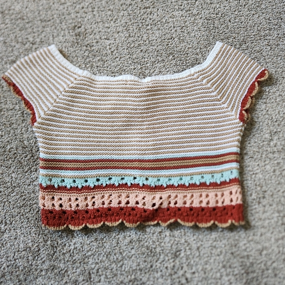 Short sleeve off the shoulder crop tie up crochet top - Picture 2 of 6